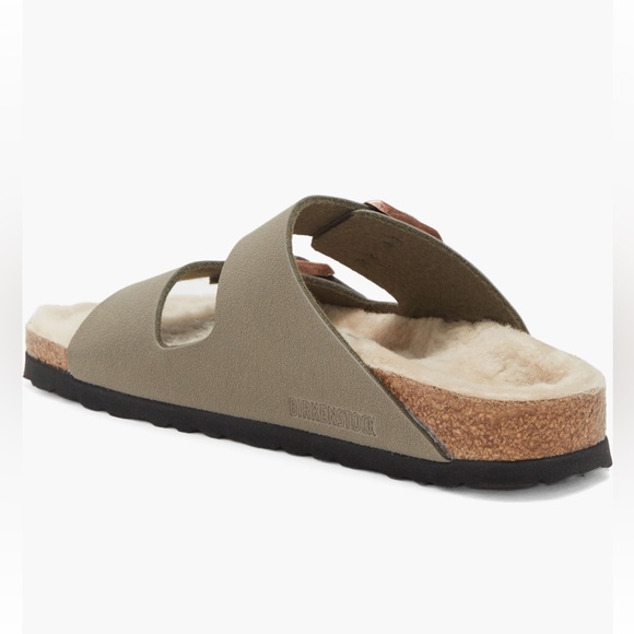 Birkenstock Sandals 💛 - Picture 4 of 9